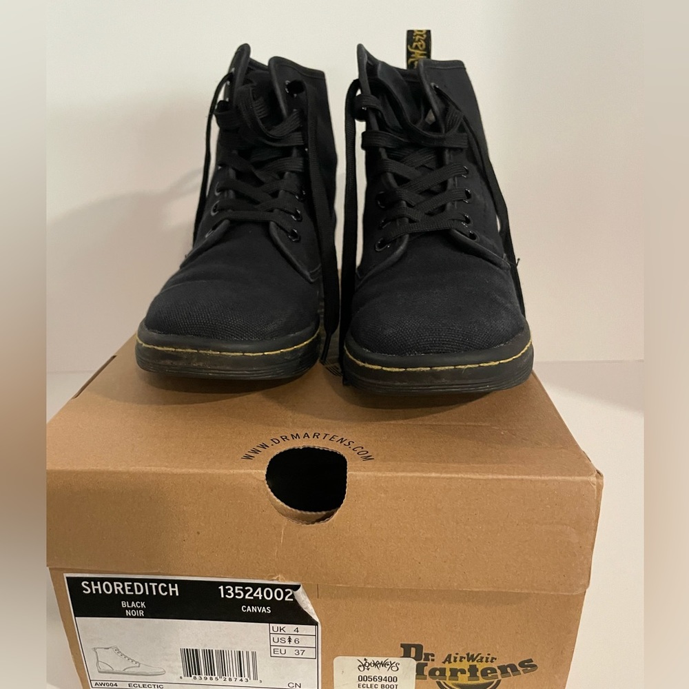 Dr. Martin‘s Shoreditch boots